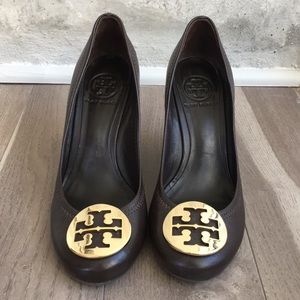 Tory Burch Chelsea Wedge Heel Pumps Brown (Size 6)